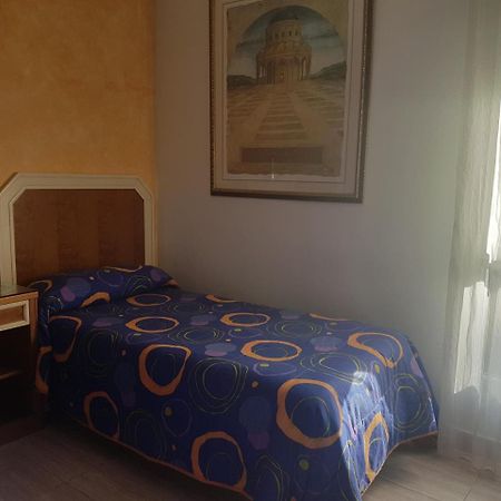 ميراندا دي إيبرو Hostal Conchi المظهر الخارجي الصورة