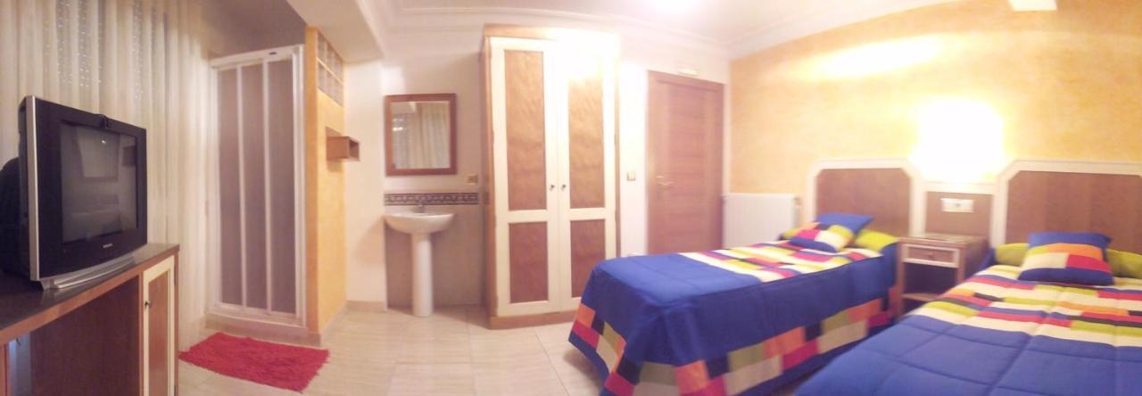 ميراندا دي إيبرو Hostal Conchi المظهر الخارجي الصورة