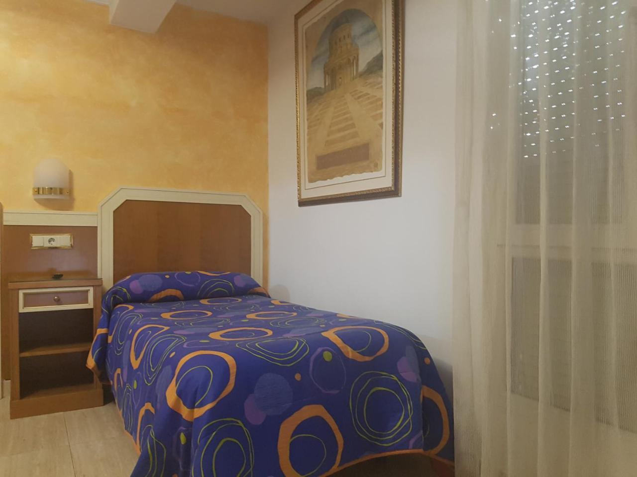ميراندا دي إيبرو Hostal Conchi المظهر الخارجي الصورة
